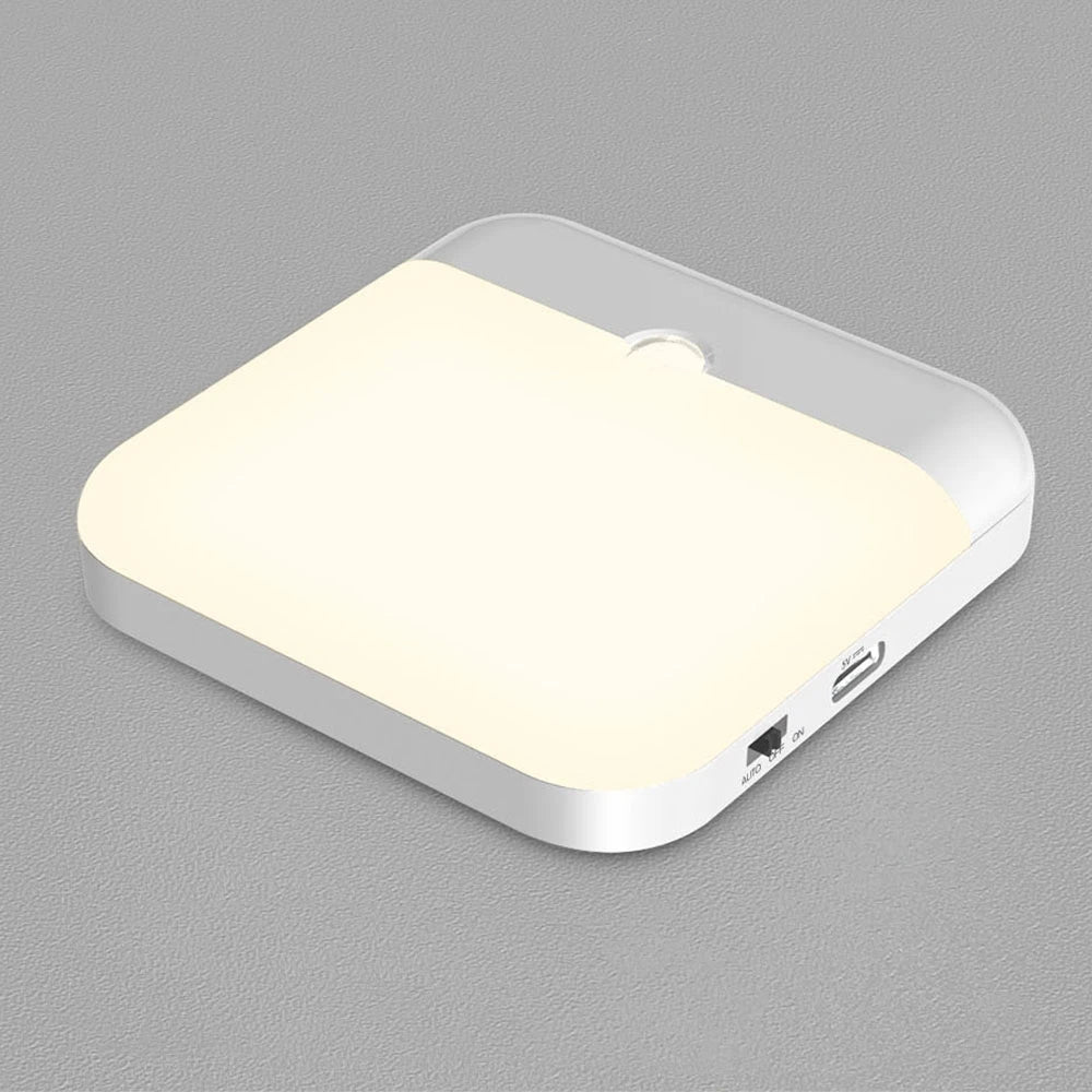 مصباح LED بمستشعر حركة – قابل لإعادة الشحن بمنفذ USB للخزائن والدواليب