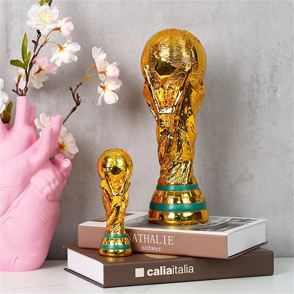 كأس كرة القدم الذهبي - ديكور فاخر لعشاق كرة القدم