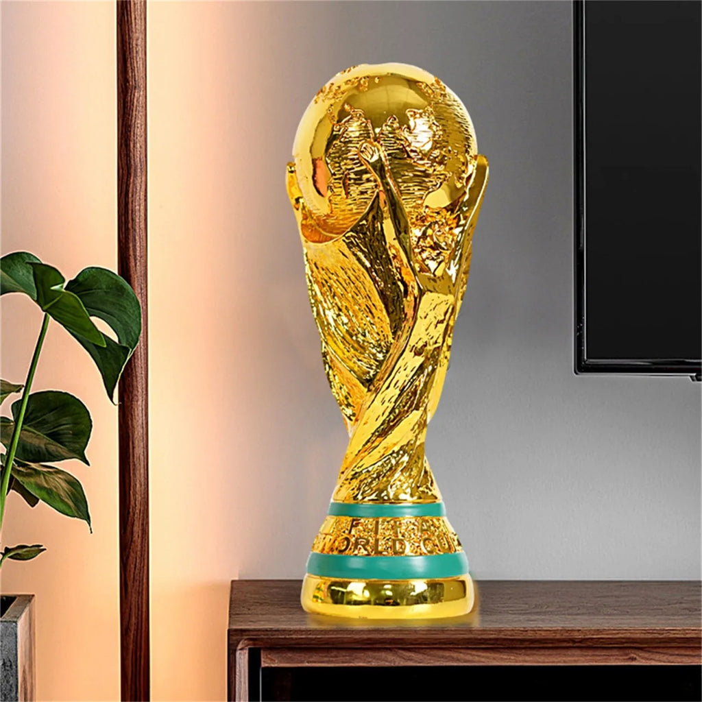 كأس كرة القدم الذهبي - ديكور فاخر لعشاق كرة القدم